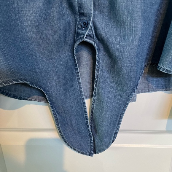 CLOTH & STONE chambray button down tie front, sz medium - Picture 4 of 11